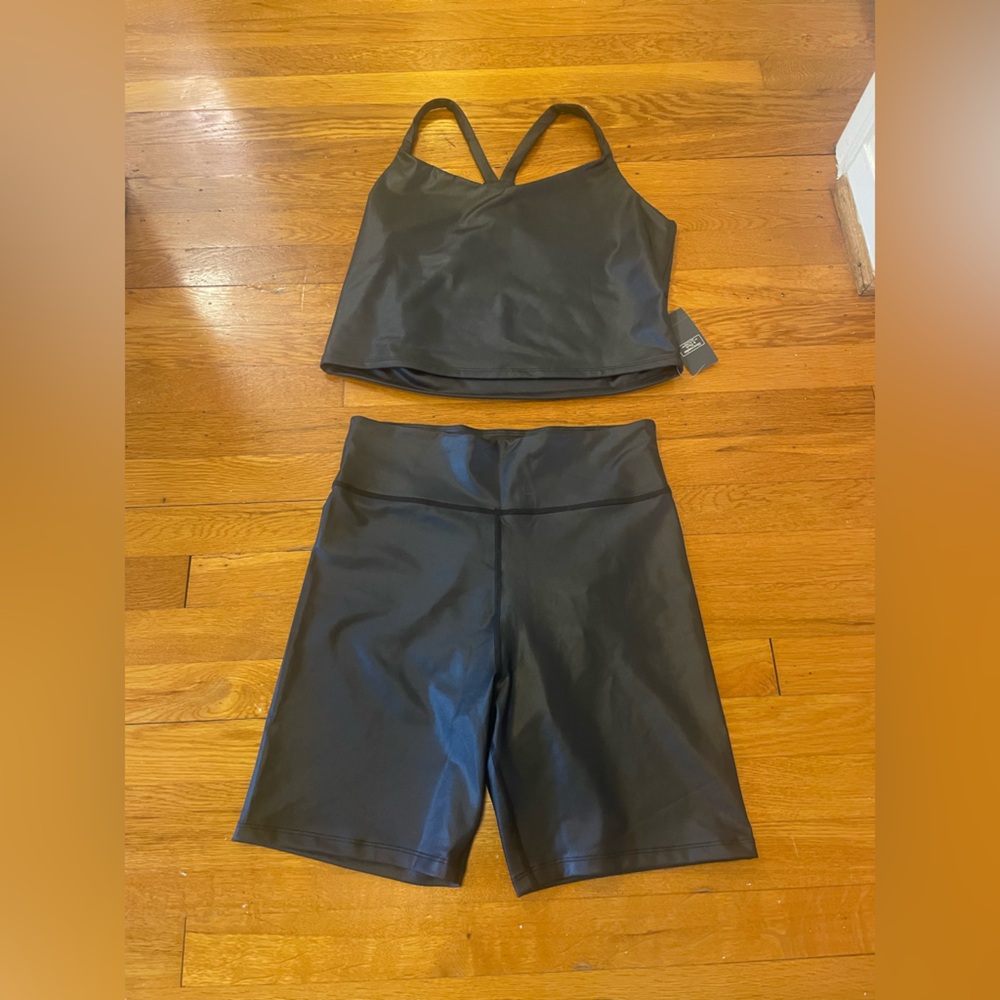 NWT Abercrombie & Fitch Black Faux Leather Workout Set, Size Large